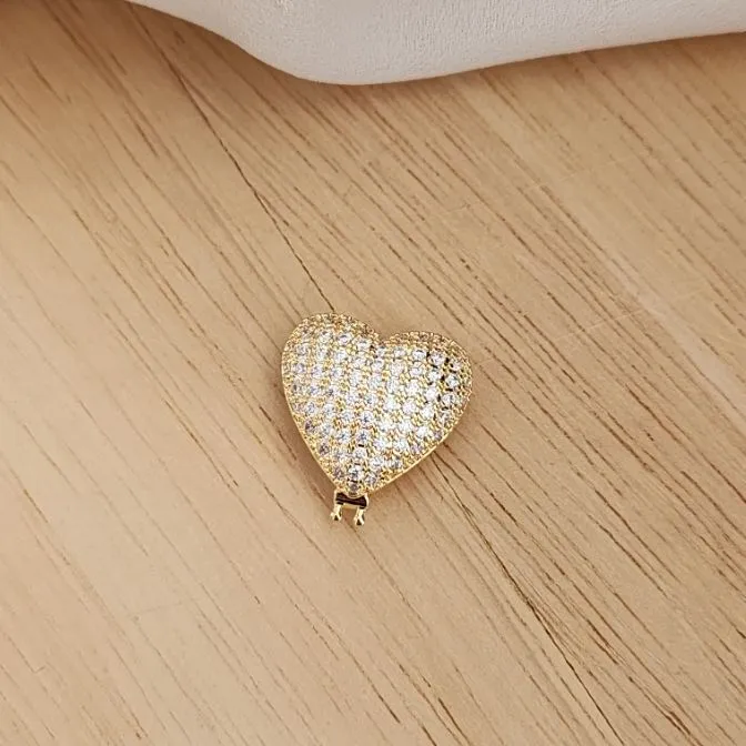 PINGENTE CHARM DOURADO CORAÇÃO CRAVEJADO EM ZIRCÔNIAS