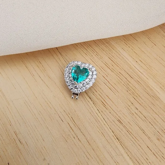 PINGENTE CHARM RÓDIO BRANCO CORAÇÃO ESMERALDA CRAVEJADO EM ZIRCÔNIAS