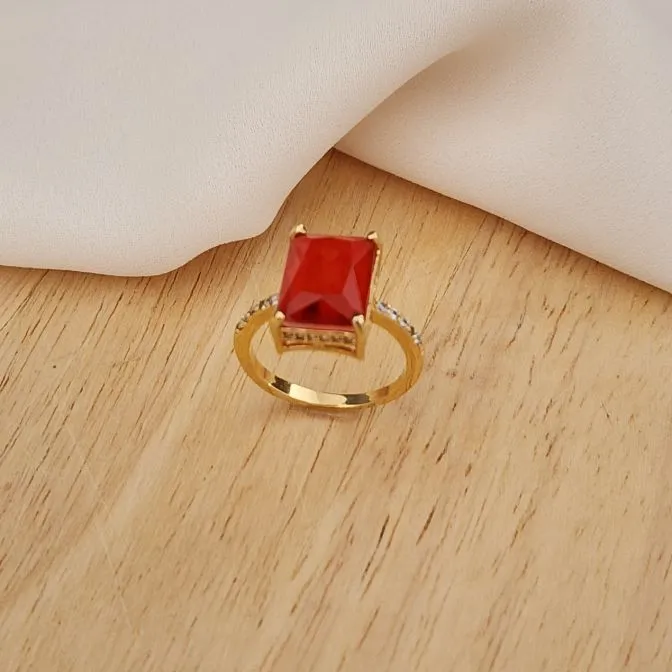 ANEL DOURADO PEDRA LARANJA CRAVEJADO MICROZIRCÔNIAS CRISTAL