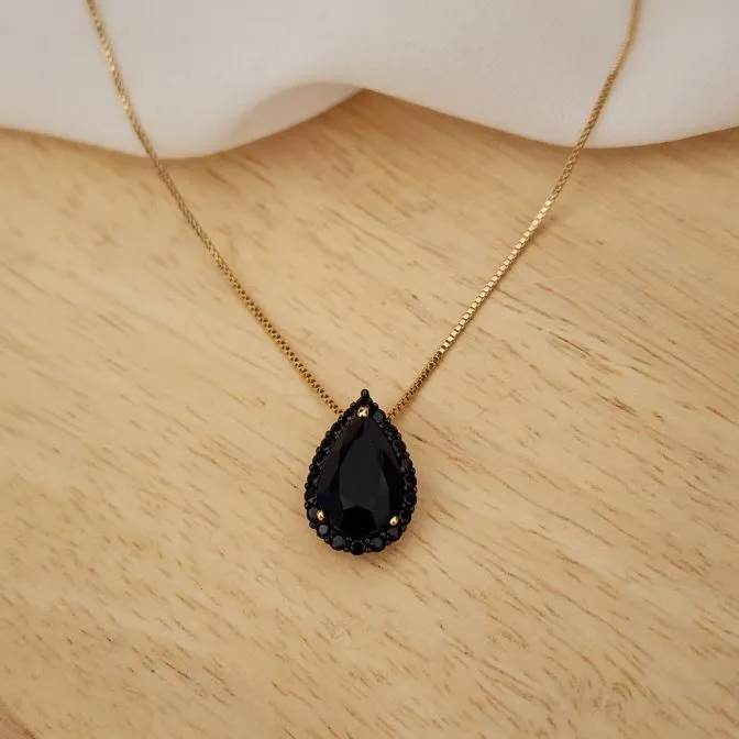 COLAR DOURADO PINGENTE GOTA ZIRCÔNIA NEGRA CRAVEJADO