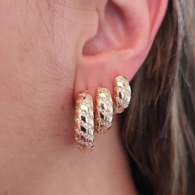 TRIO ARGOLAS CRAVEJADAS EM MICROZIRCÔNIAS ESPIRAL TRÊS TAMANHOS
