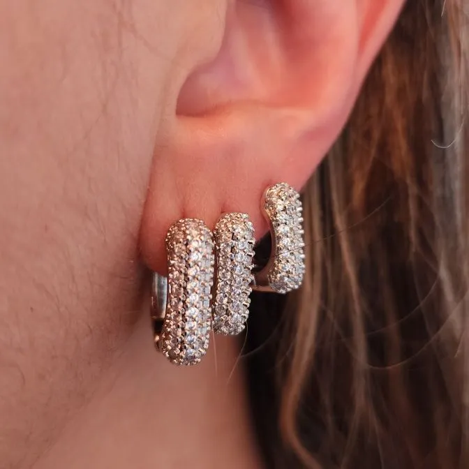 TRIO ARGOLINHAS QUADRADAS CRAVEJADAS EM MICROZIRCÔNIAS