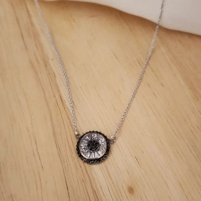 COLAR RÓDIO NEGRO PINGENTE PIZZA P MICROZIRCÔNIAS CRISTAL